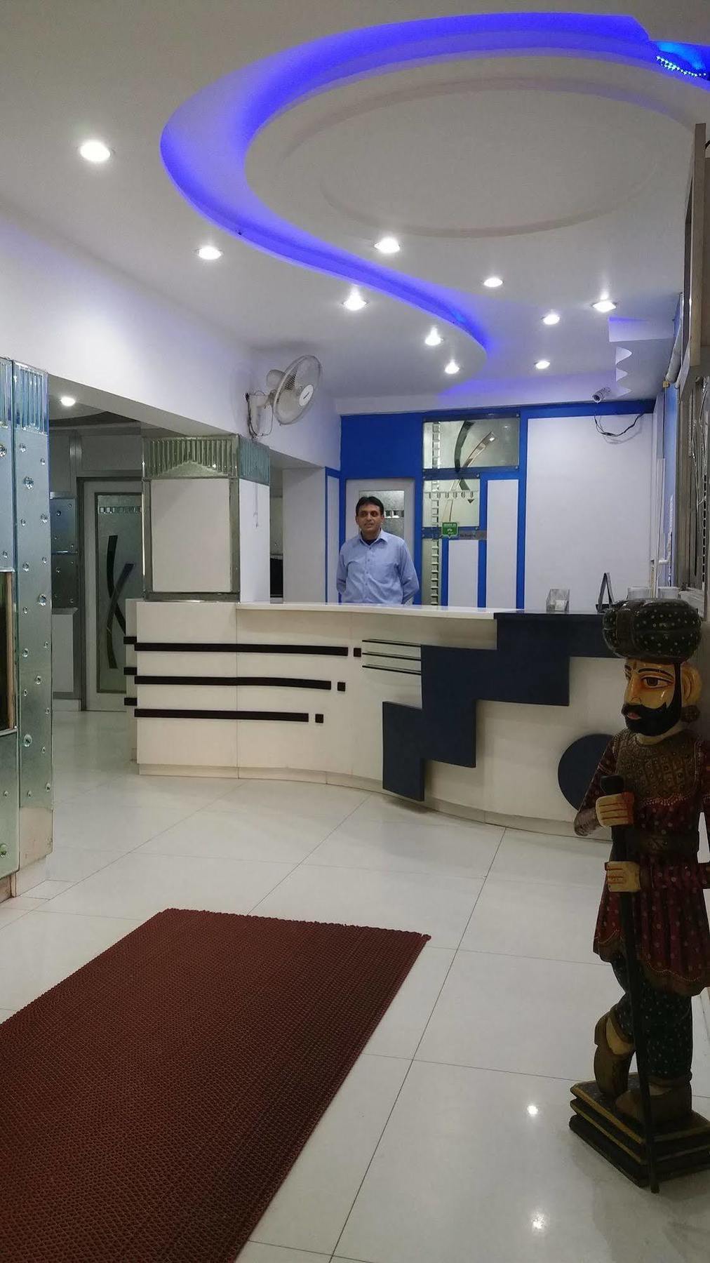 Hotel Kwality New Delhi Eksteriør billede