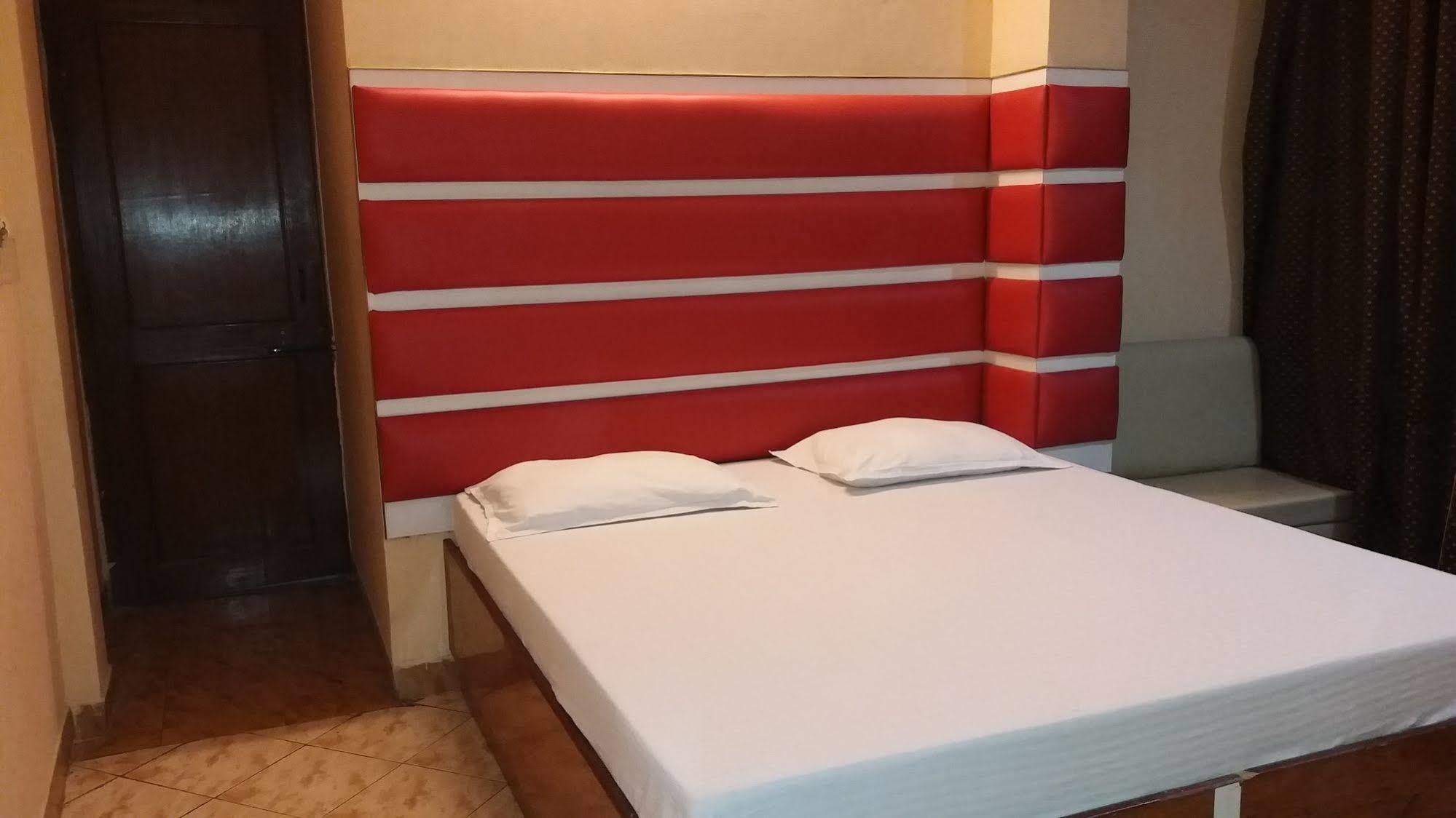 Hotel Kwality New Delhi Eksteriør billede